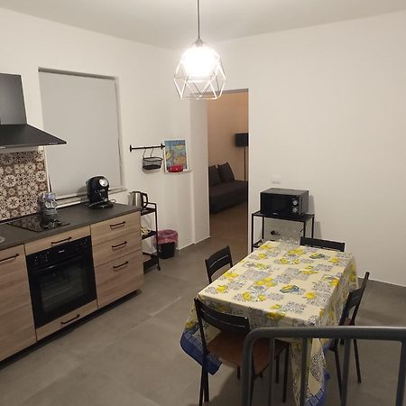 Grottebianche - Sicilian Apartment Catania Bagian luar foto