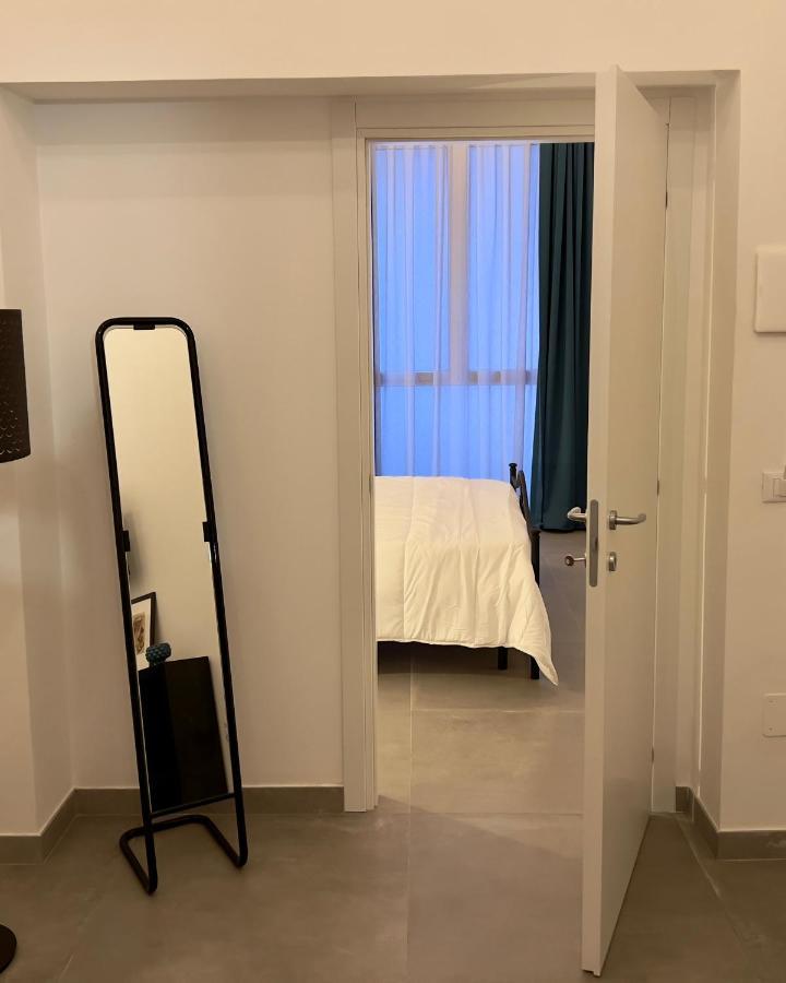 Grottebianche - Sicilian Apartment Catania Bagian luar foto